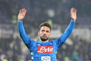 38歲比利時前鋒默滕斯宣布退役，代表那不勒斯出戰(zhàn)近400場轟148球