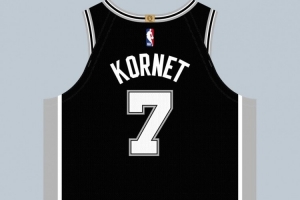 4年4100萬(wàn)！球衣記者：科內(nèi)特在馬刺將穿7號(hào)球衣征戰(zhàn)