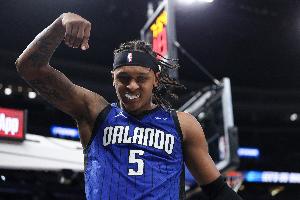 蒂格：班凱羅不是聯(lián)盟前10 但現(xiàn)在他比文班亞馬和濃眉強(qiáng)