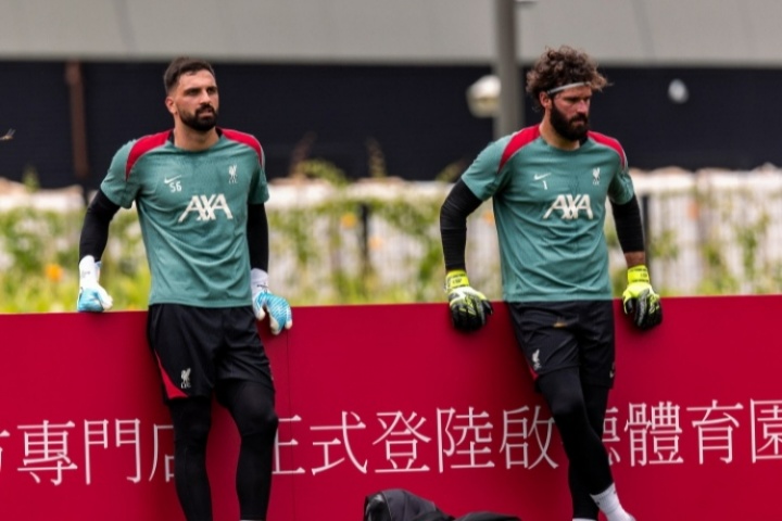 太富裕了??瑪瑪達(dá)+阿利森 兩位世界級門將競爭一個紅軍主力位置