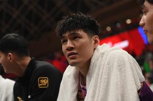 媒體人：陳國豪能在廣州得到球權(quán)&上場時間 商業(yè)價值也會極大提升