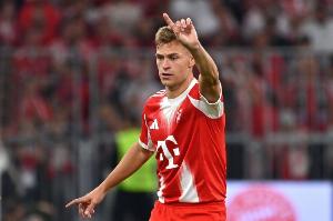 基米希替補(bǔ)，記者：他過(guò)去幾天生病，昨天只參加了拜仁部分訓(xùn)練