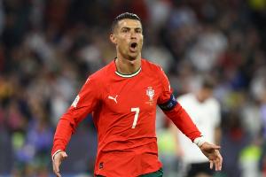 申訴有效！葡足協(xié)主席撰寫(xiě)報(bào)告為C羅辯護(hù)，最終將其禁賽期減至1場(chǎng)