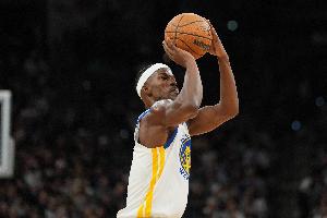 高產(chǎn)高效！巴特勒上半場5中4得15分4板4助&三分2中2 得分全隊(duì)最高