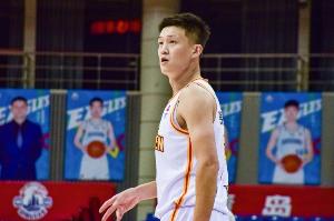 深圳教練組調(diào)整：周鵬回歸球員 鄭永剛助教 顧全球員兼助教