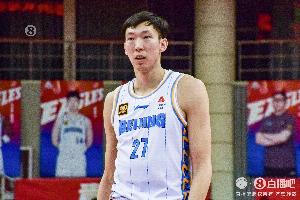 雙拳敵四手！賈爾斯單節(jié)4中4砍9分 勉力抗衡首鋼五虎合計26分