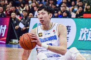 輕松！周琦全場6投5中拿到12分8板2助1斷3帽制霸攻防 正負值+16