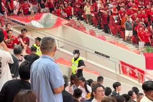 網(wǎng)友實(shí)拍：申花球迷是真的多，一進(jìn)球，臥底全出來了