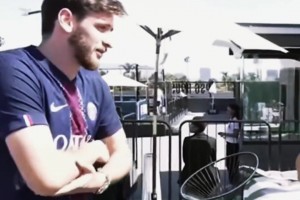 K77：我愛C羅但梅西是外星人&維蒂尼亞笑而不語(yǔ)??