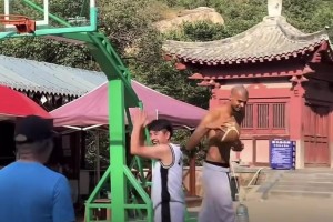 佛+光頭+法國人！文班亞馬一人集成馬刺GDP全部要素????