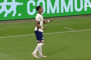 英格蘭2-0領(lǐng)先德國！麥卡蒂送助攻，哈欽森抽射破門空翻慶祝！