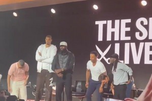 文班亞馬和詹姆斯一起出席【The Shop直播】