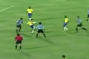 秀！當(dāng)年的“海豚男孩”科爾隆獨(dú)創(chuàng)過(guò)人方式曾激怒不少防守者??