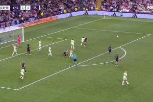 有爭(zhēng)議？英格蘭第117分鐘獲得點(diǎn)球，凱莉點(diǎn)射被撲隨后補(bǔ)射破門