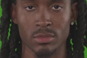 這個(gè)懟臉太過分了！熱刺球員念自己的名字！咋那么逗呢？