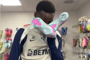 回歸訓練！熱刺全員的球鞋自助！天上云真多啊~