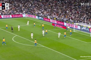 卡雷拉斯禁區(qū)造點(diǎn)，維尼修斯點(diǎn)球角度太正被撲