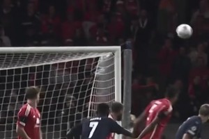 歐冠官推：這一腳和澤林斯基那腳，哪個(gè)更驚艷？??