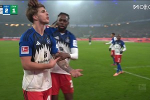 ??伊布附體驚艷腳法！漢堡鐵閘武什科維奇神級(jí)蝎子擺尾破門！